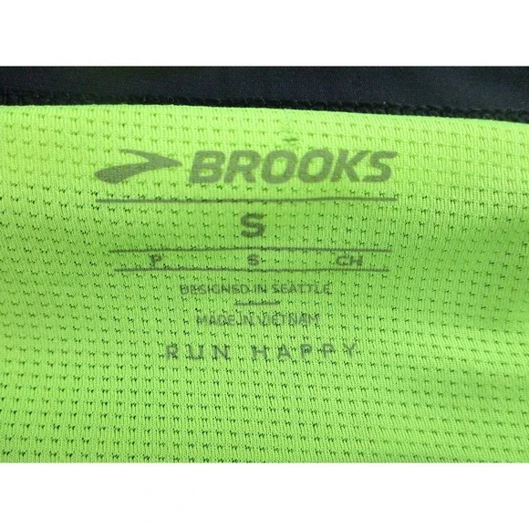 Brooks Running Shorts Mens Small Reflective Trim Back Zip Pocket Lightweight Run